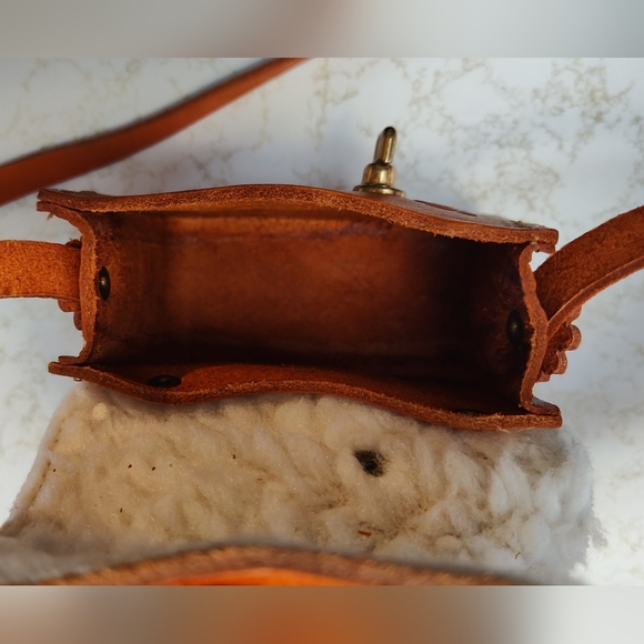 Handtooled leather and sheepskin Western mini bag - Picture 7 of 16